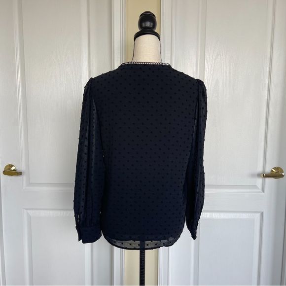 Cece NWT Medium Black Poka Dot Texture Layered Ruffled V-Neck Blouse Button Cuff - Picture 9 of 13